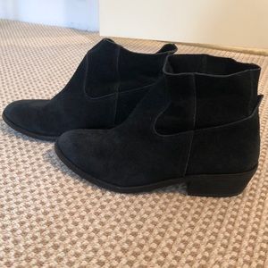 Dolce Vita Black Booties